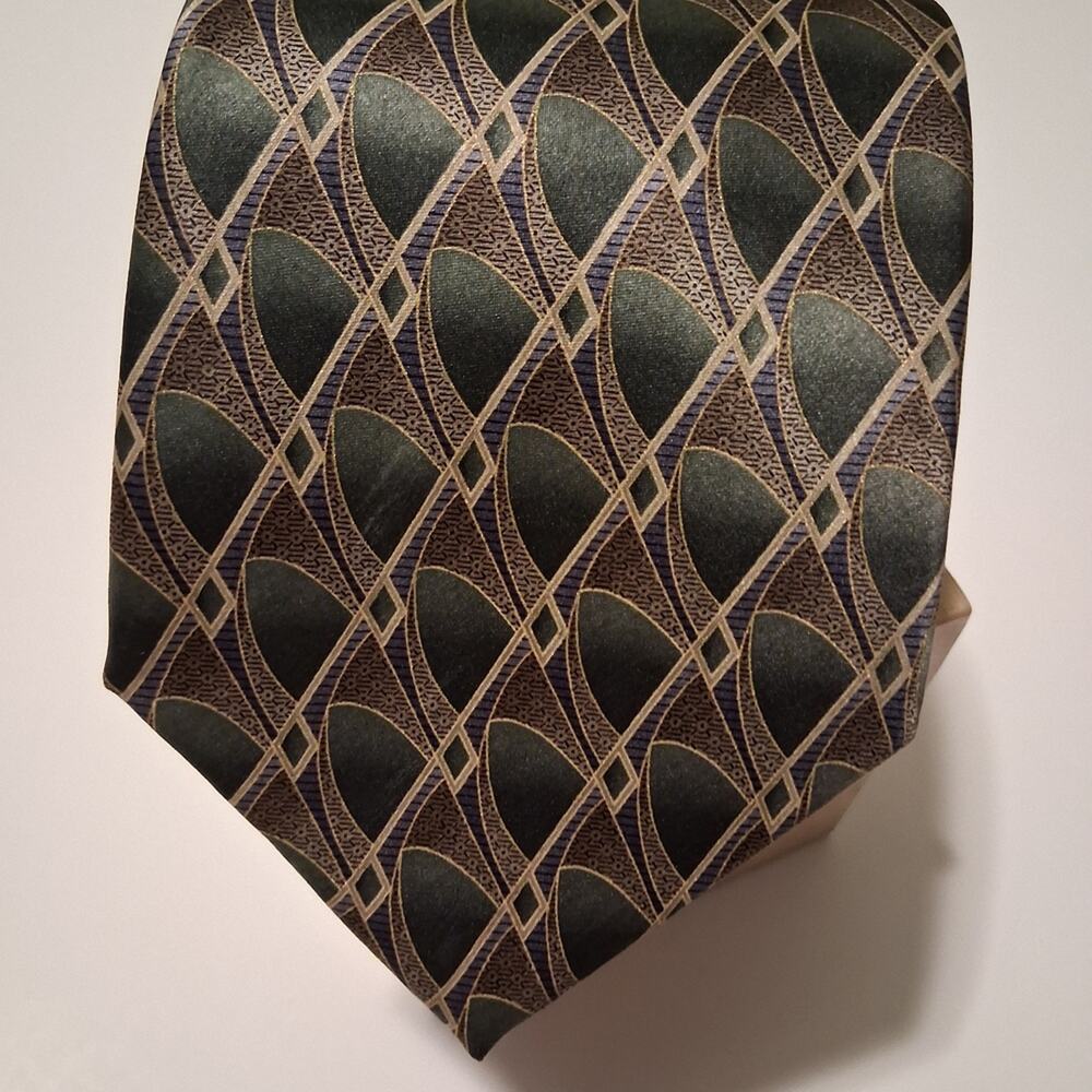 David Taylor Green and Gold Geometric Tie